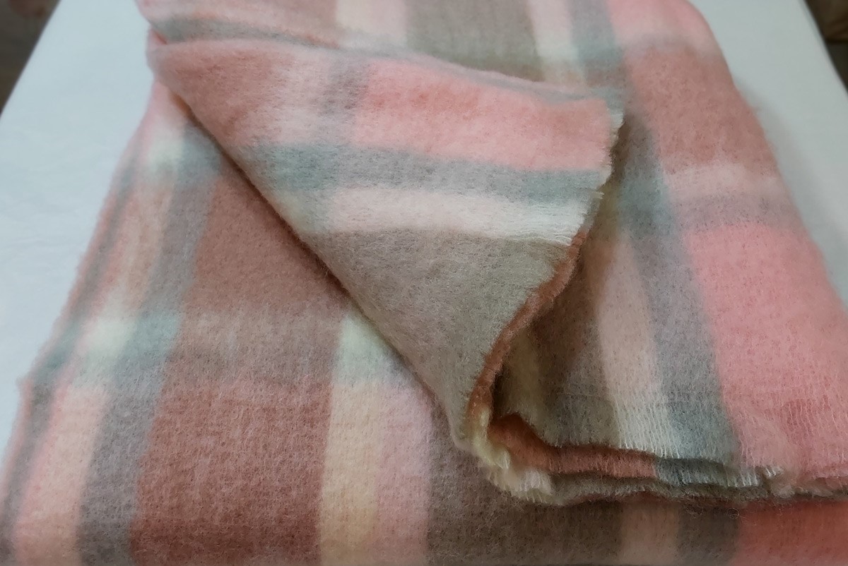 Lavaggio e Stiro Coperte di Lana - Letto Matrimoniale Lavaggio e Stiro