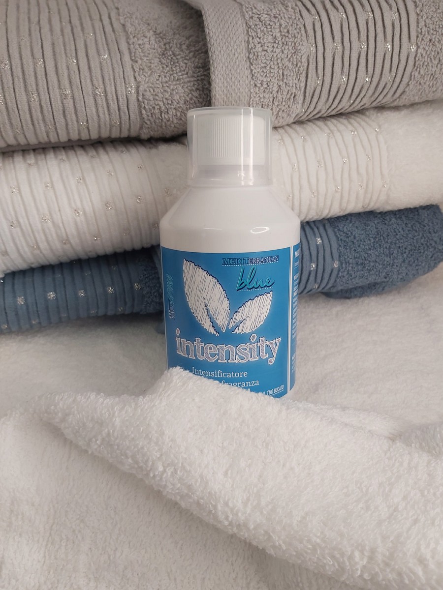 Lavaggio e Stiro Intensity Mediterranean Blue Bolledisapone