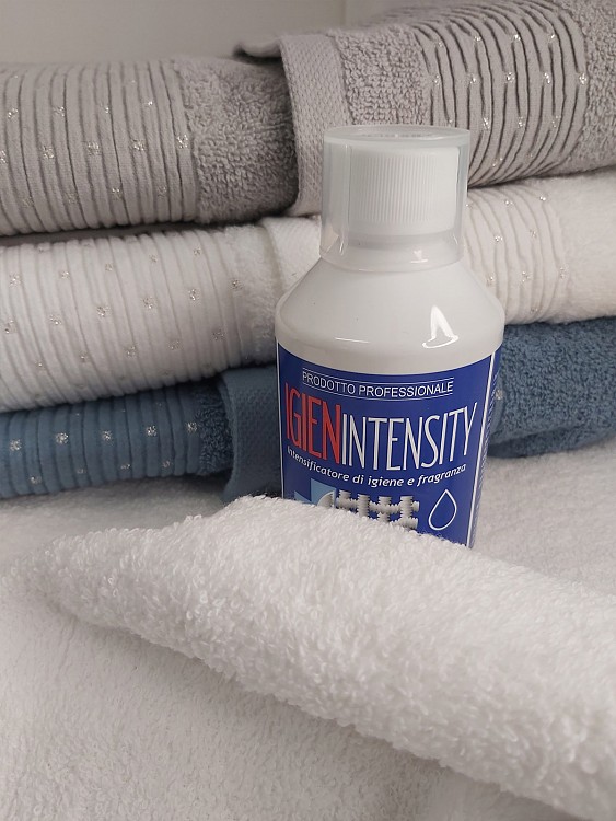 Lavaggio e Stiro Igien Intensity